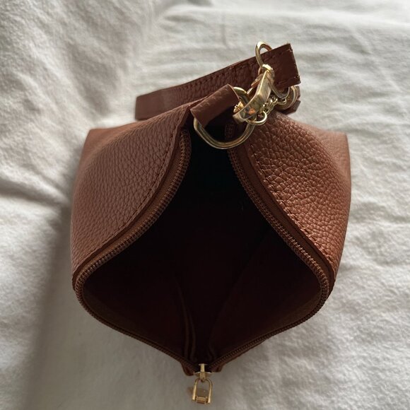 Unique Triangle-Shaped Camel Brown Leather Purse - Picture 4 of 7